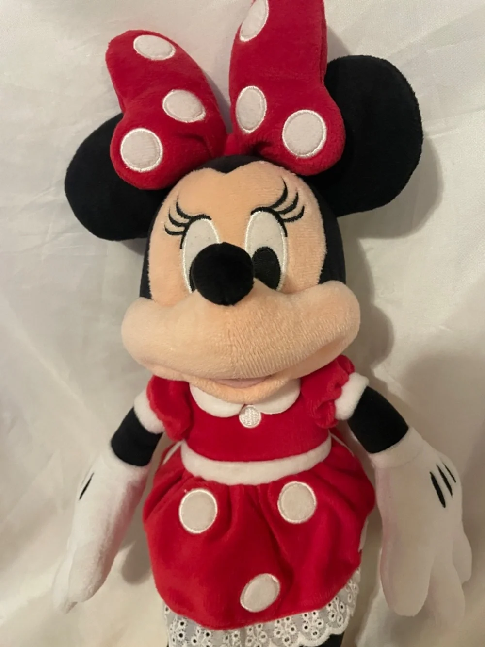 Official Disney Parks Minnie Mouse plush